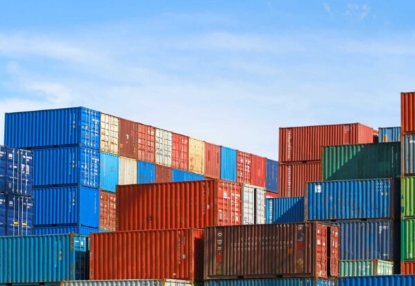 Containerlager Discover how Import Control System 2 (ICS2)